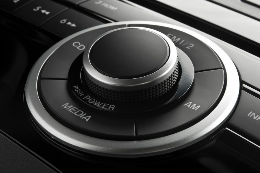  Mazda CX-9 2007 года  (фото 28 из 127)